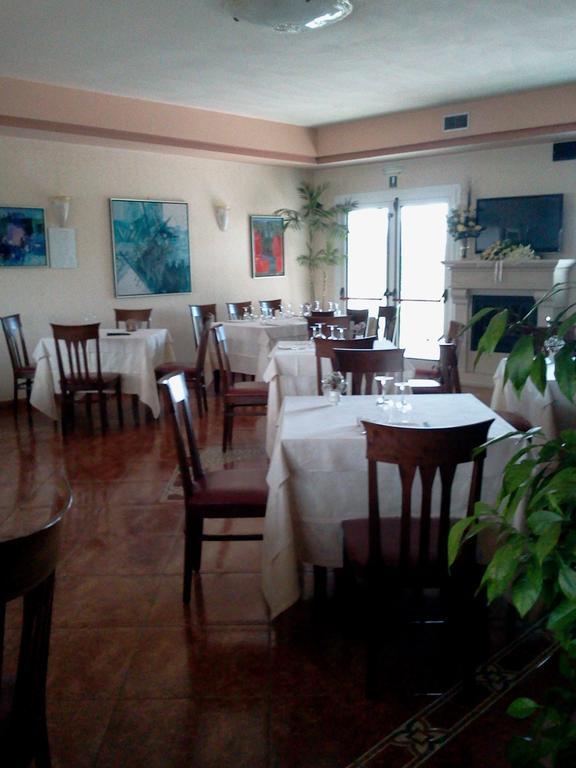Albergo Al Portico Azzano Decimo Exteriér fotografie
