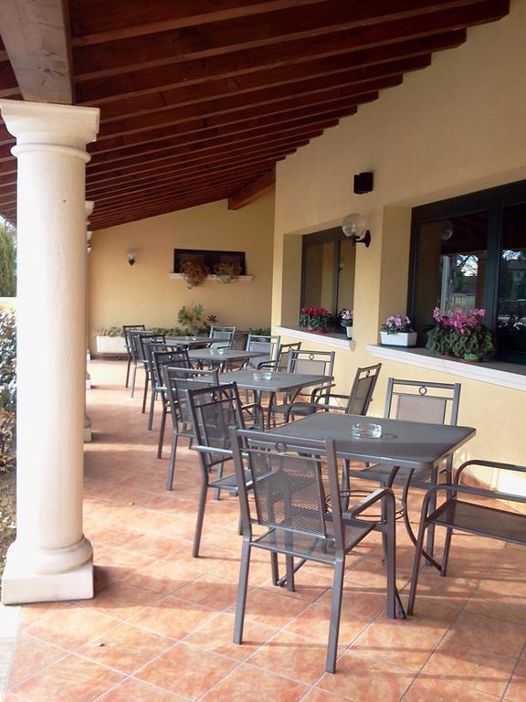Albergo Al Portico Azzano Decimo Exteriér fotografie